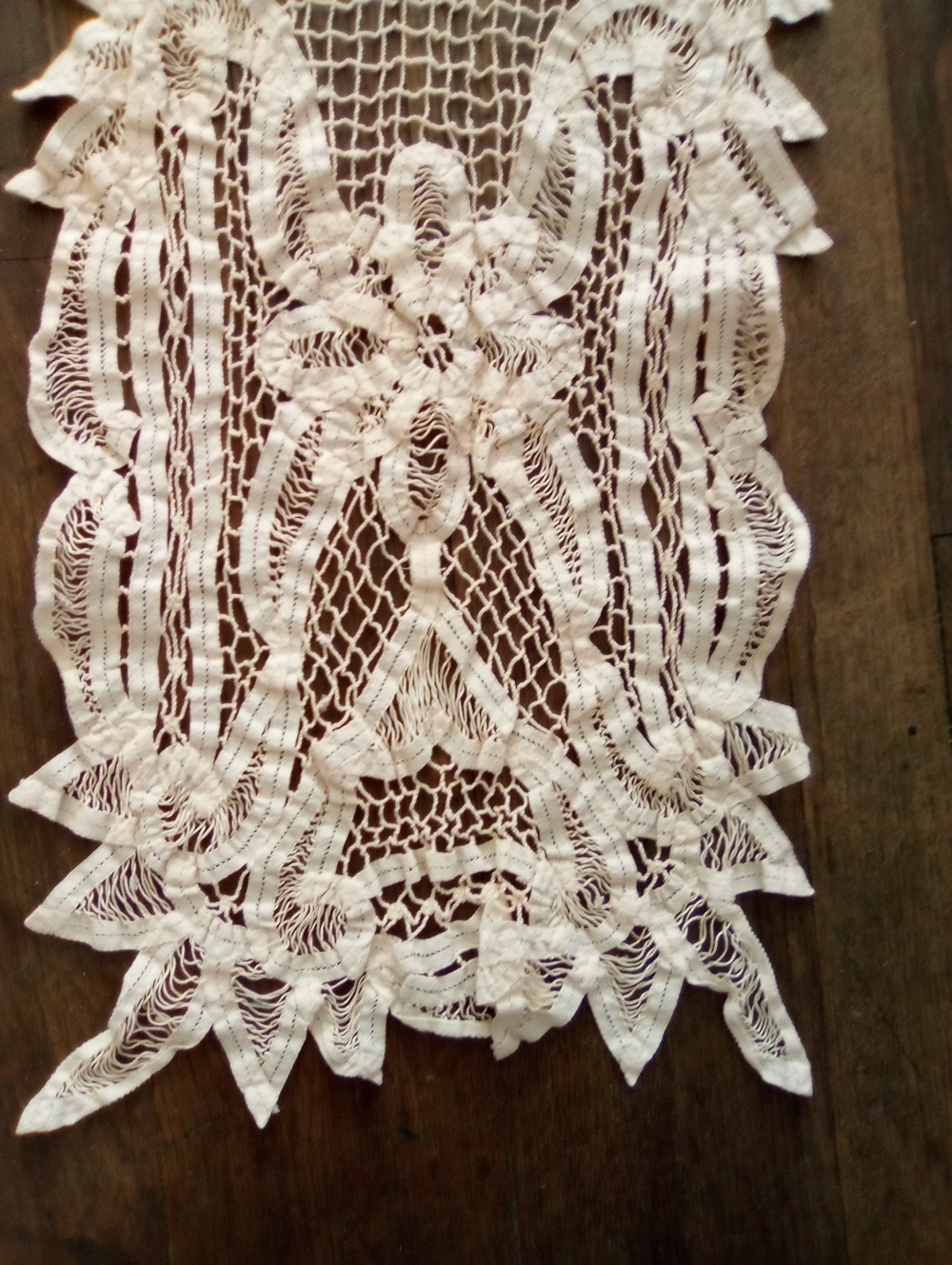 Elegant Battenberg Handmade Lace Table Runner Centerpiece